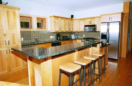 Golden House | Family Friendly Luxury 3500sft 5b/5b at Kicking Horse Resort