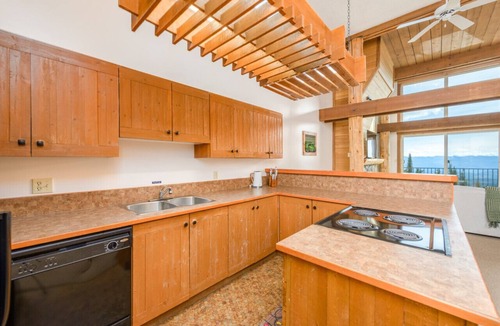 Big White Ski Resort Condo | Family-Friendly Ski-in/Ski-out Condo