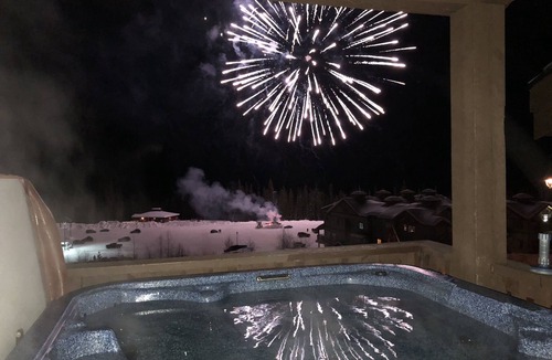 Big White Ski Resort Cabin | Family Ski Retreat at Big White