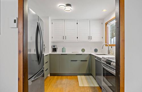 Mont-Tremblant Cottage | Fantastic 4-bedroom cottage close to skiing and shopping in Mont-Tremblant