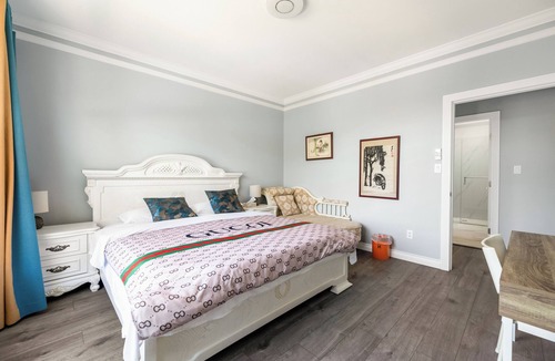 Richmond Bed & Breakfast | fantastic family room includes 2 bedrooms and private bathroom,10 minutes toYVR.