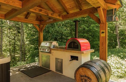 Fiddler Lake Resort Ski Chalet | Fiddler Lake Resort - Bear 14