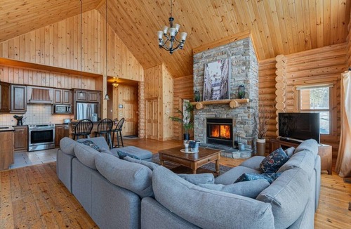 Fiddler Lake Resort House | Fiddler Lake Resort - Deer 69