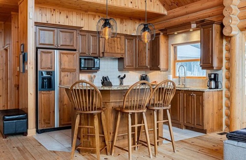 Fiddler Lake Resort House | Fiddler Lake Resort - Deer 87