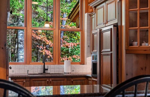 Fiddler Lake Resort House | Fiddler Lake Resort - Bear 25