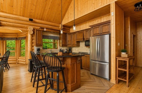 Fiddler Lake Resort House | Fiddler Lake Resort – Deer 6