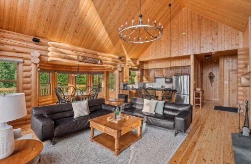 Fiddler Lake Resort Ski Chalet | Fiddler Lake Resort - Deer 6