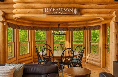 Fiddler Lake Resort Ski Chalet | Fiddler Lake Resort - Deer 6