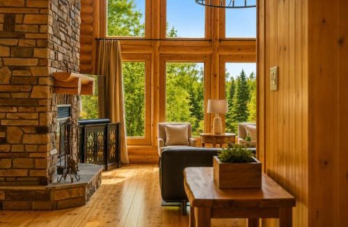 Fiddler Lake Resort Ski Chalet | Fiddler Lake Resort - Deer 6