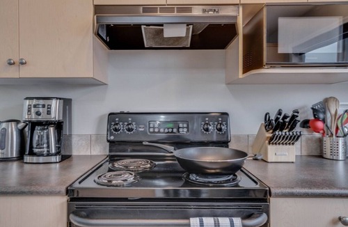 Southwest Edmonton House | Finn - 3 bedroom, AC, Large Kitchen, Garage & BBQ