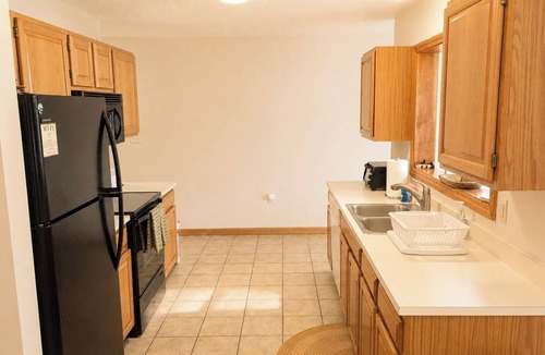 Intervale Condo | Fireside Eagle Ridge Retreat - Mountain Views & Pool - 5 Mi to Storyland