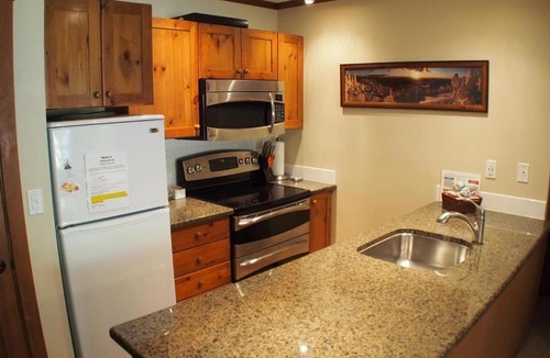 Sun Peaks Cabin | Fireside Lodge #409