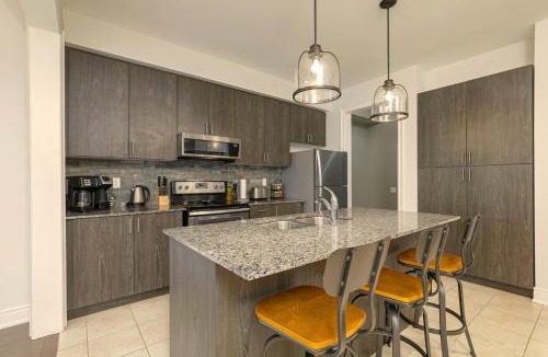 The Blue Mountains House | Five-O at Snow: Free Shuttle to Blue