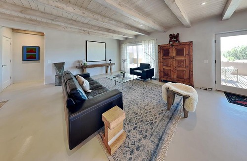 Canoncito House | Five Ravens