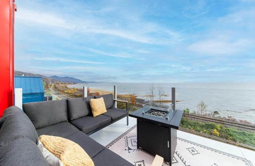 Petite-Riviere-Saint-Francois Apartment | Flocon Marin 1229