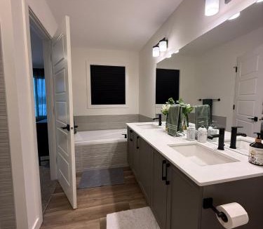 Fort Saskatchewan House | Fort Home