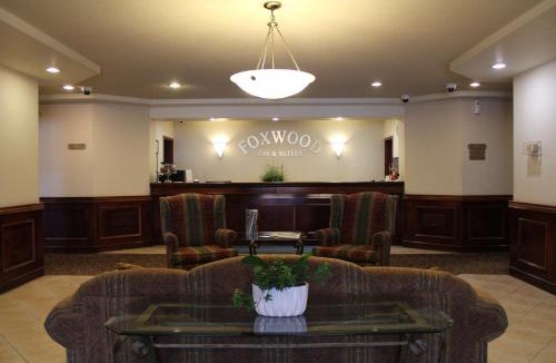 Fox Creek Hotel | Foxwood Inn and Suites