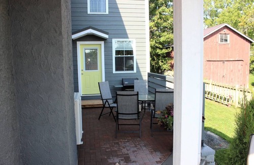 Prince Edward House | Franklin's Corner Overlooking Picton Bay
