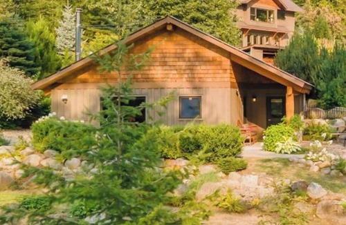 New Denver Cabin | Freya's Cabin at Big Bay Stays