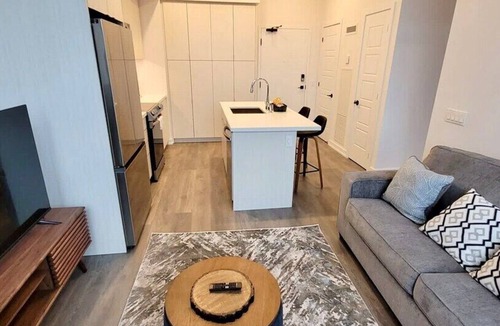 Innisfil Condo | Friday Harbour, pet friendly