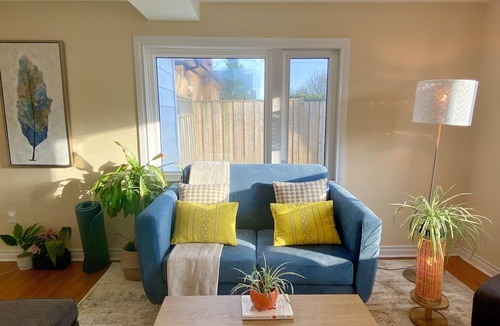 Oshawa House | Full House with Big Garden for Rent- Pets Welcome