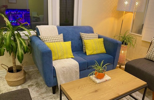 Oshawa House | Full House with Big Garden for Rent- Pets Welcome