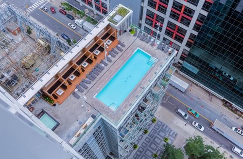 Toronto Entertainment District Apartment | Fully Equipped 2-BR Condo in DT Toronto