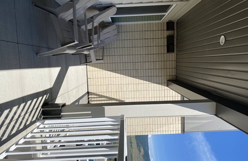 North Glenmore Condo | Fully equipped Rental. 3 Beds 3 baths