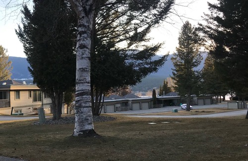 Windermere Condo | Fully Renovated Columbia Valley Lake Front Experience