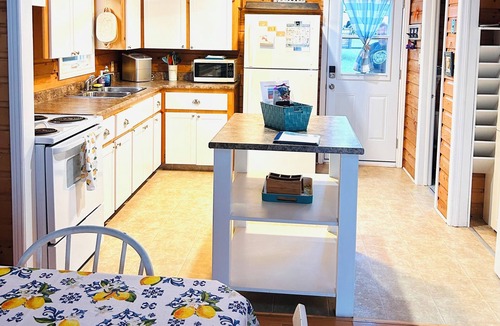 Canoe Cove Cottage | G&T Adventures - Sunset View Cottage!