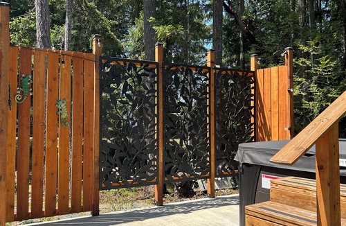 Regional District of Nanaimo Apartment | Gabriola Small Suite with Hot Tub