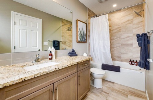 Airdrie House | "Ginger" 3 bed Family Airdrie Home