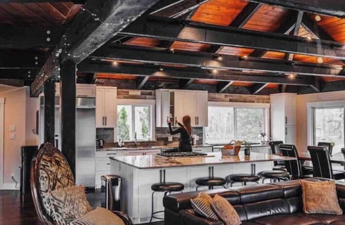 Upper Squamish Cabin | Glacier Valley Farm