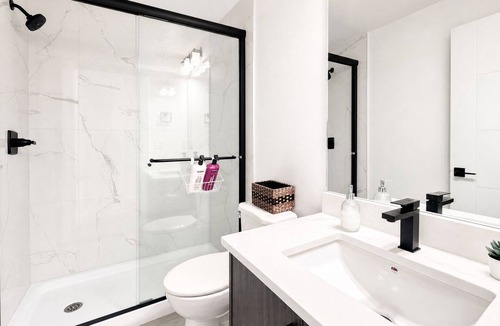 Northwest Calgary House | Glacier Ridge Nest - EV-Ready New 2BR Suite with AC and in-unit laundry