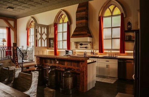 Listuguj Mi'gmaq First Nation Cottage | Glamping in a Renovated Church Cottage near Flatlands, New Brunswick
