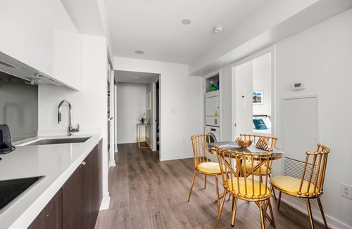 CityPlace Condo | GLOBALSTAY 1 Bedroom with a Romantic View of Trains in Downtown