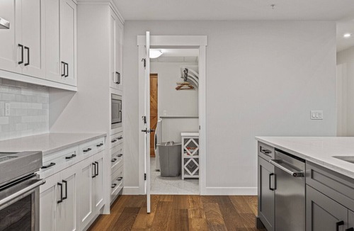 Canmore Condo | Golden Eagle's Nest, Nest in the Rockies