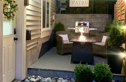 Maple Ridge House | Golden Ears Hideaway: Firepit/BBQ/ Kitchen/Laundry
