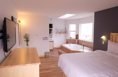 Golden Hotel | Golden Village Lodge