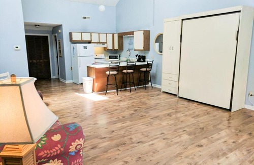 Surfside Beach Apartment | Golf Colony 14-E