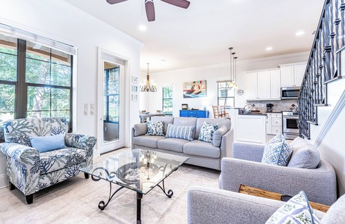 Villa Lago House | Golf Course View Beach Home with Golf Cart