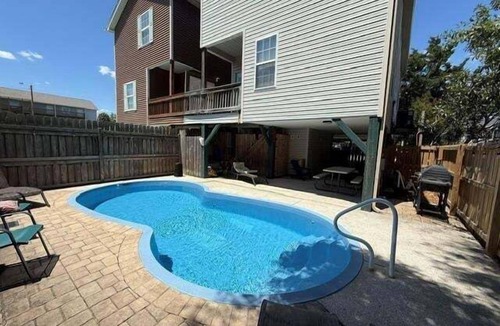 Surfside Beach House | Gone To The Beach 4 Bedroom Home by RedAwning