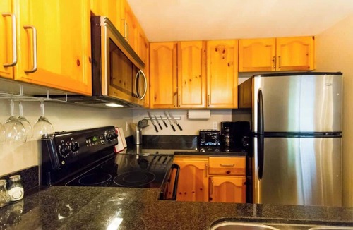 Village North Condo | Gorgeous 2 Bed, Village location, Shared Hot Tub