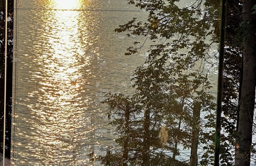 Picton Cottage | Gorgeous 3 bedroom lakefront cottage in Prince Edward County