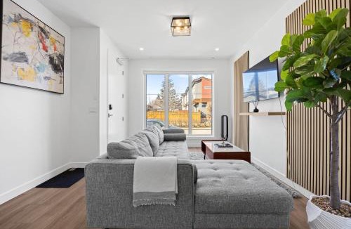 Mount Pleasant Apartment | Gorgeous 6BR Luxury Home Downtown Views