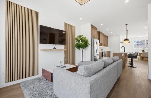 Mount Pleasant Apartment | Gorgeous 6BR Luxury Home Downtown Views