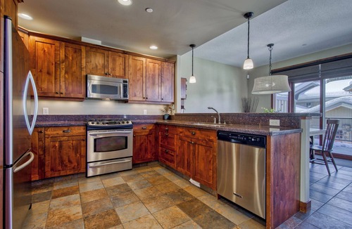 Sun Peaks House | Gorgeous Ski In/Ski Out Townhome, Close to Village
