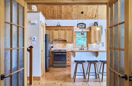 Pohenegamook Ski Chalet | Grand Chene - Private Spa & Lakefront