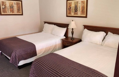 Surrey Hotel | Grandview Inn