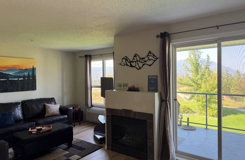 Radium Hot Springs Condo | Great Location for Outdoor Activities | Amazing Views | 2 BDR & 2 Bath End Unit